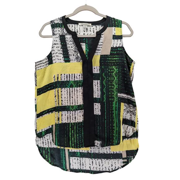 Kenneth Cole Satin Blouse M‎ Yellow Green Abstract V Neck Sleeveless Hi Low Hem - Picture 1 of 9